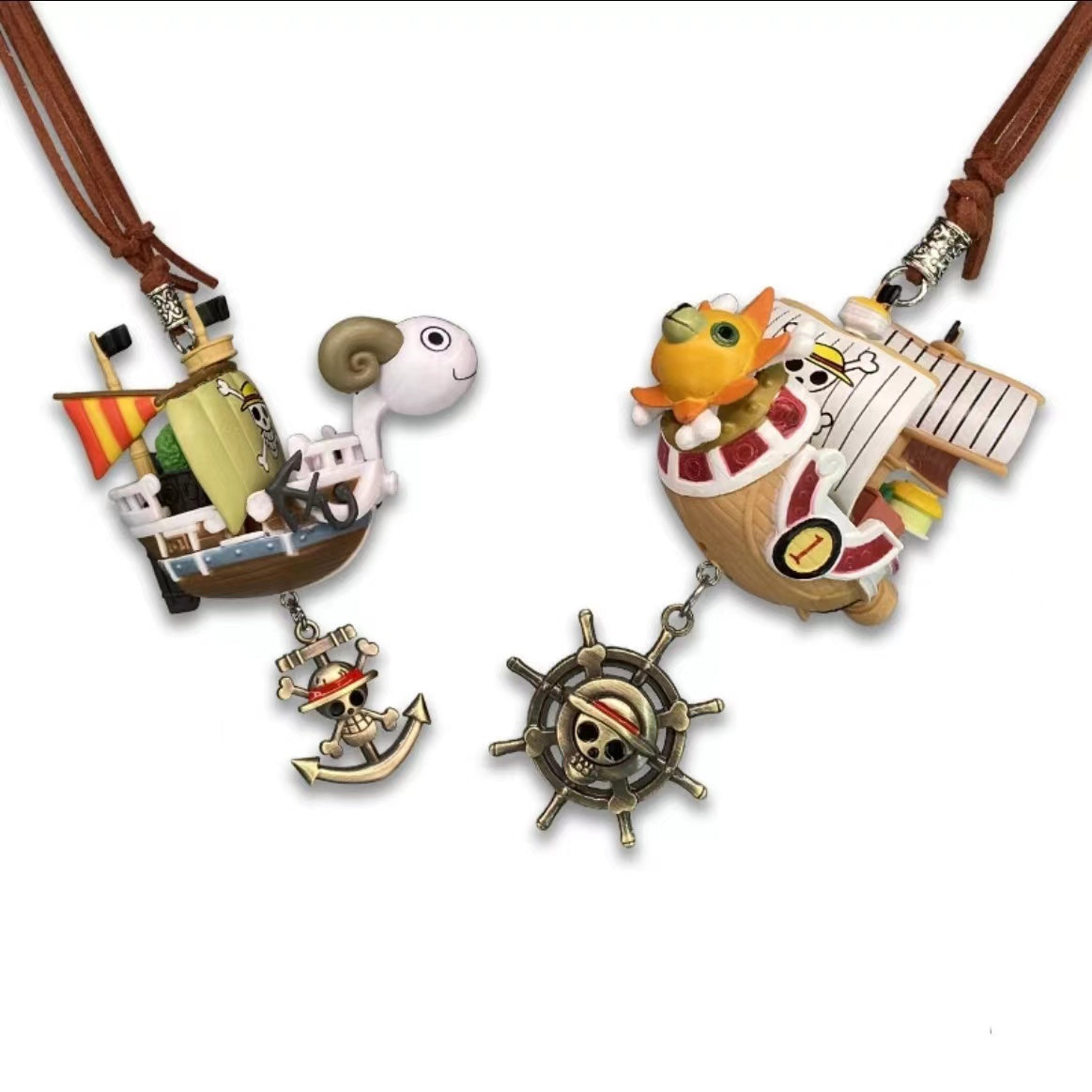 Thousand Sunny/Going Merry Exquisite Pirate ship Keychain Car hangings