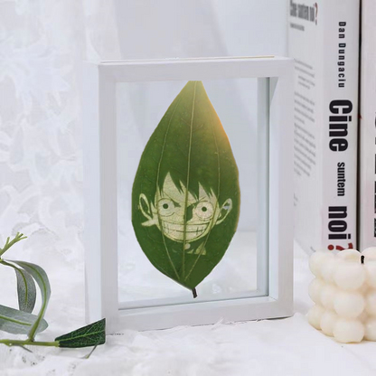 Zoro/Luffy Figurine Leaf Sculpture Picture Frame Decoration